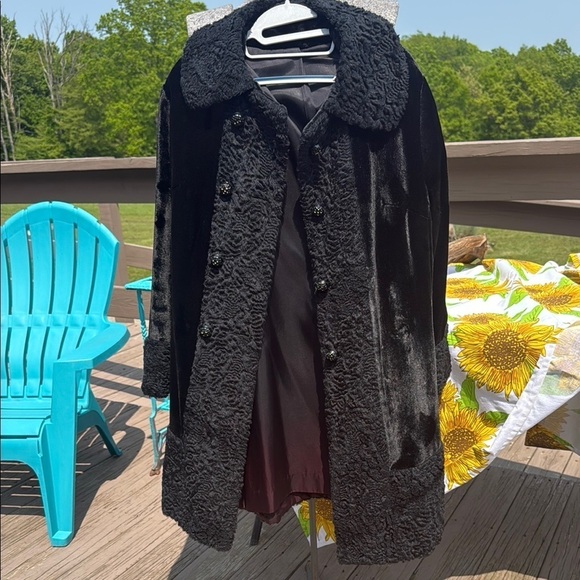 Vintage curly lamb Jackets & Blazers - Elegant Black ladies size 6 to 8 curly lamb vintage coat.
